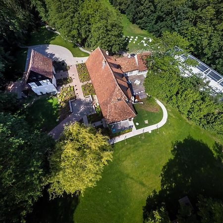 Domaine Du Kaegy - Hebergements 5 Etoiles Steinbrunn-le-Bas エクステリア 写真